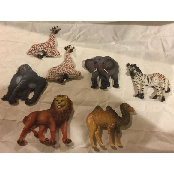 Set of 7 Vintage Zoo/Wild Animal Magnets- Giraffes, Elephant, Gorilla/Ape, Camel - Picture 3 of 10